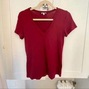 Splendid maroon burgundy wine v-neck t-shirt small